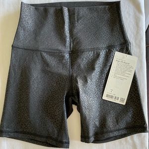 NWT Lululemon Align Short *6” Formulate Emboss Blk